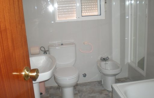 Casa amplia a la venta en Pruna