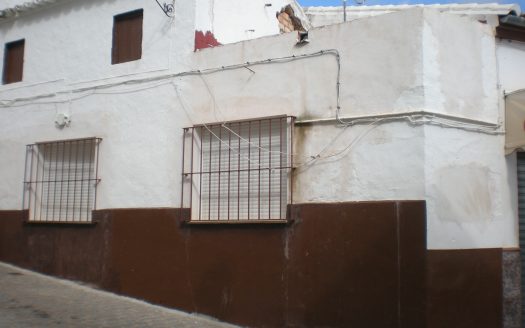 CASA Y LOCAL EN VENTA