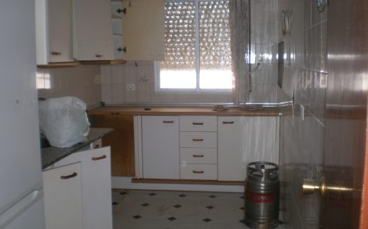 CASA Y LOCAL EN VENTA